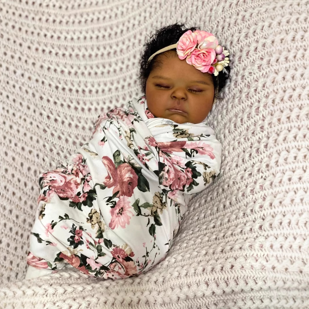 Reborn Baby Doll Silicone Realistic - Pesche in pelle scura Bambola realistica