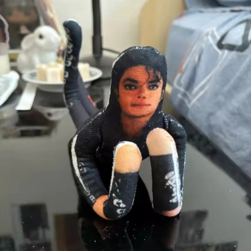 Dolls - Nuovo Stile 2026: Bambola di Peluche